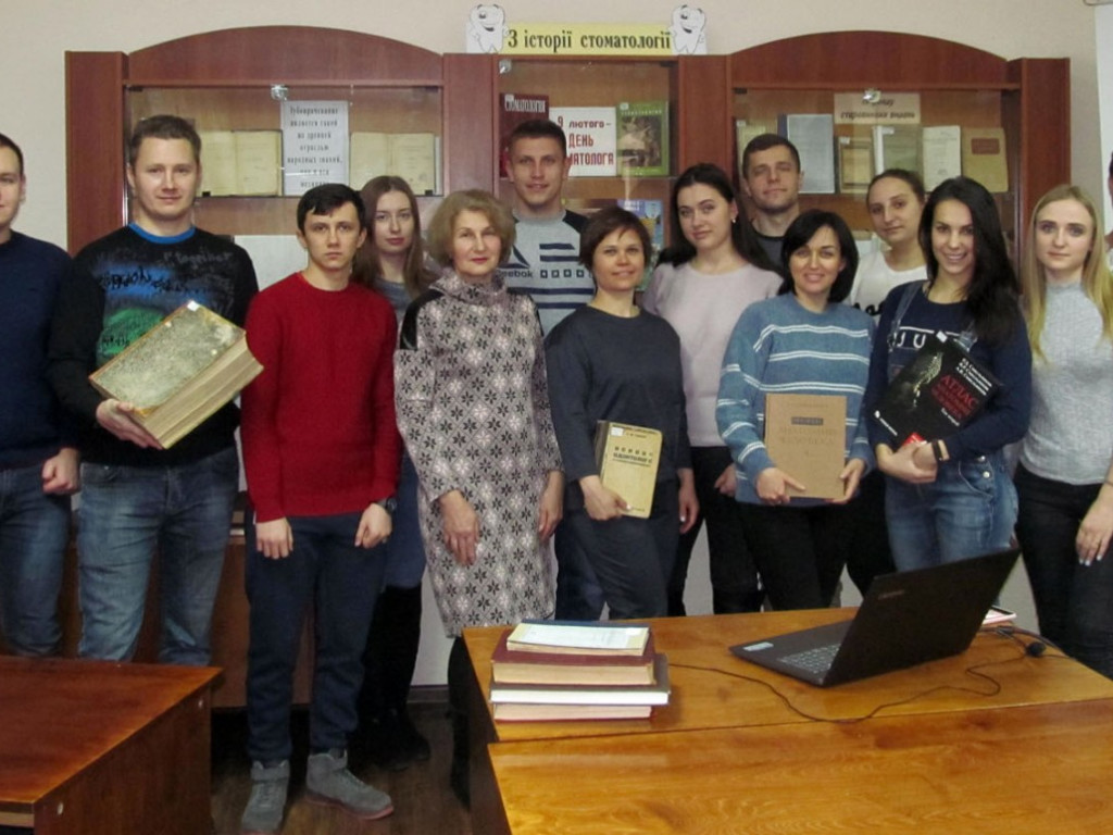 Зустріч зі студентами 5 курсу стоматологічного факультету “Сторінки академічної біографії у книжкових виданнях”